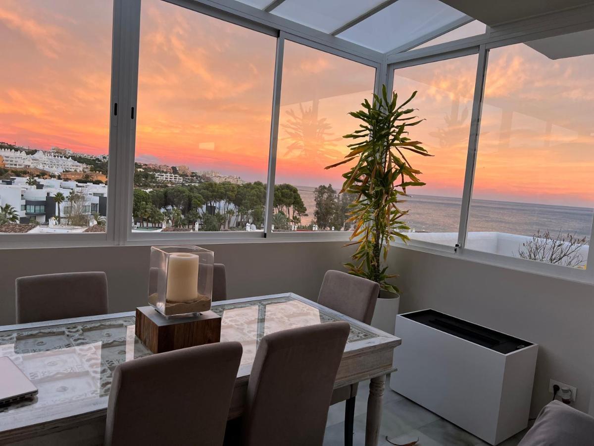 On The Beach - Penthouse On The Mediterranean Estepona Esterno foto