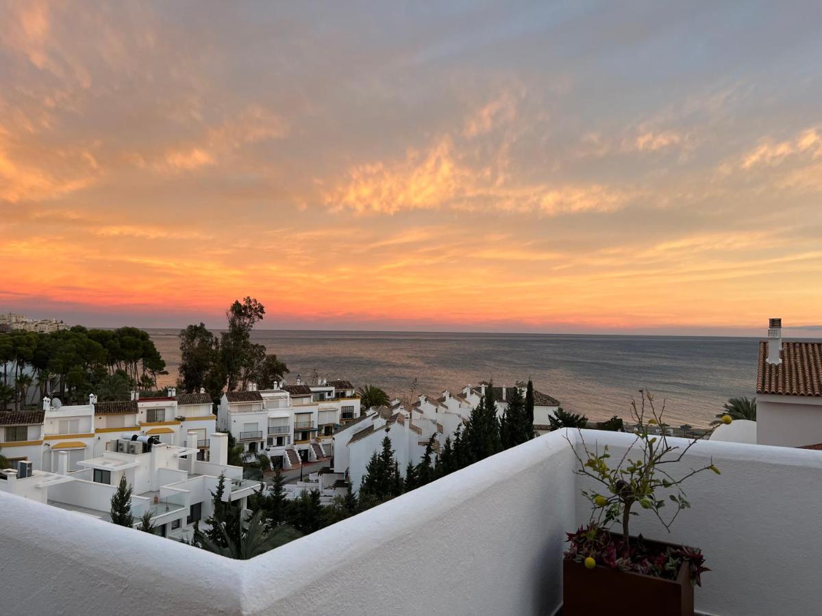On The Beach - Penthouse On The Mediterranean Estepona Esterno foto