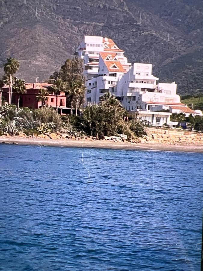 On The Beach - Penthouse On The Mediterranean Estepona Esterno foto