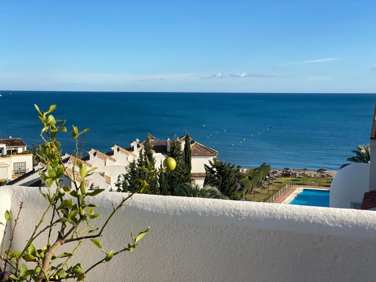 On The Beach - Penthouse On The Mediterranean Estepona Esterno foto