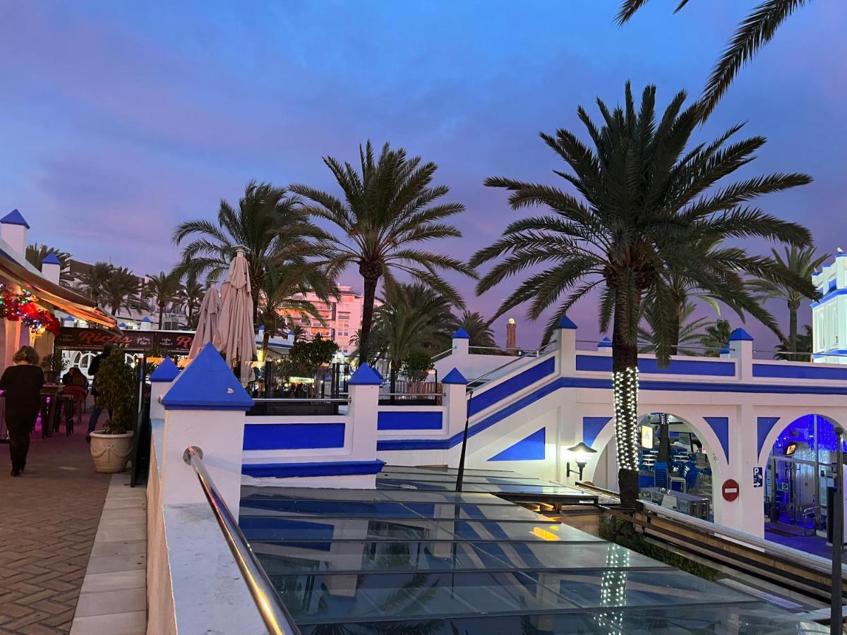 On The Beach - Penthouse On The Mediterranean Estepona Esterno foto
