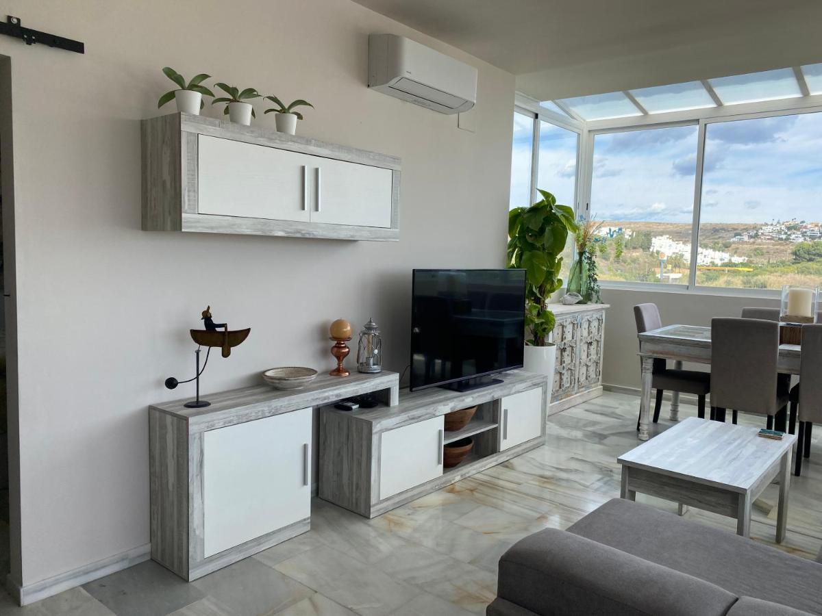 On The Beach - Penthouse On The Mediterranean Estepona Esterno foto