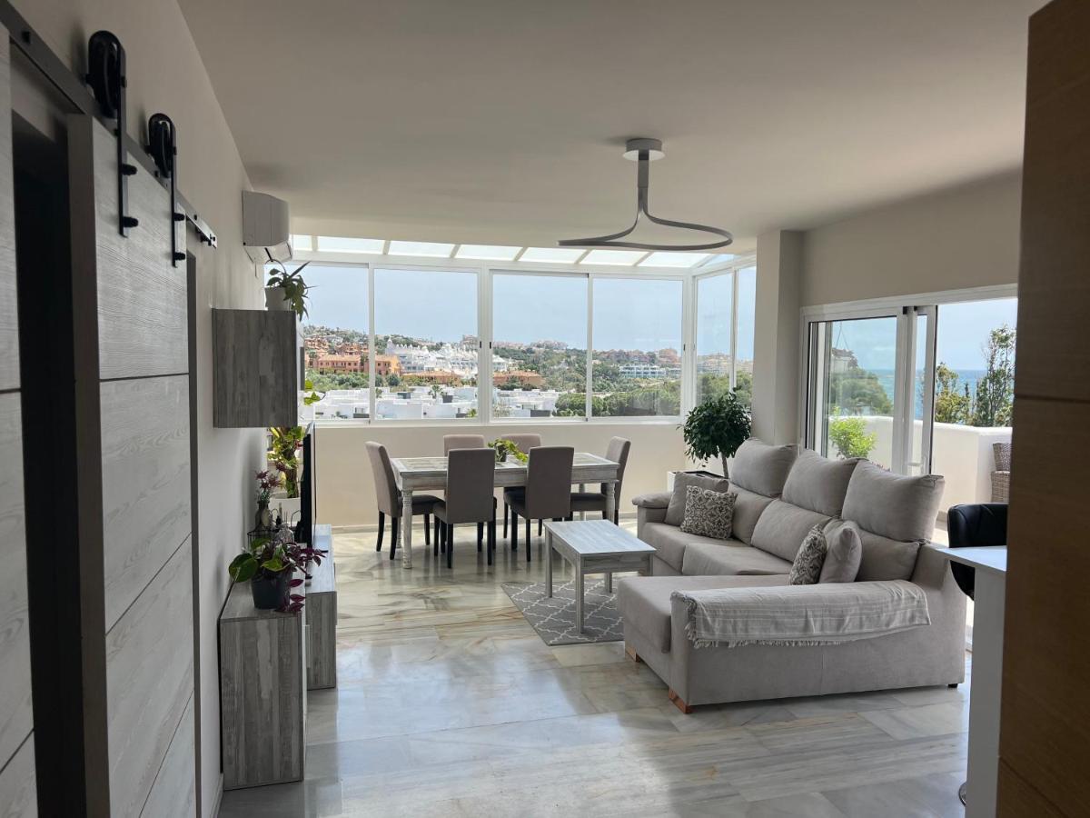 On The Beach - Penthouse On The Mediterranean Estepona Esterno foto